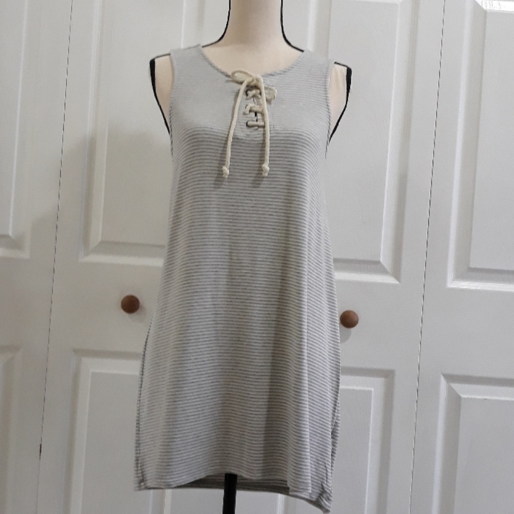 Cupcakes and cashmere dress, size xs Gray *